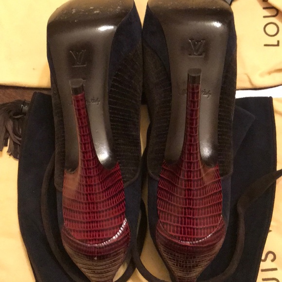 Louis Vuitton suede booties - Picture 4 of 6